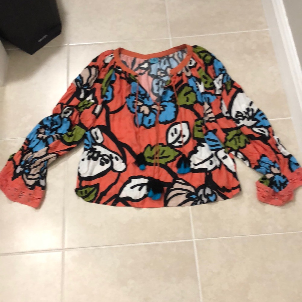 Fun Floral print blouse